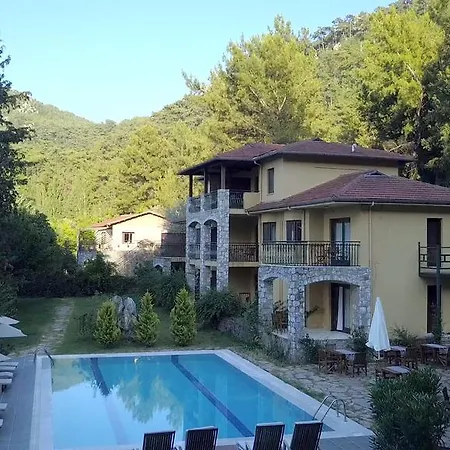 Neroli Butik ホテル トゥルンチュ